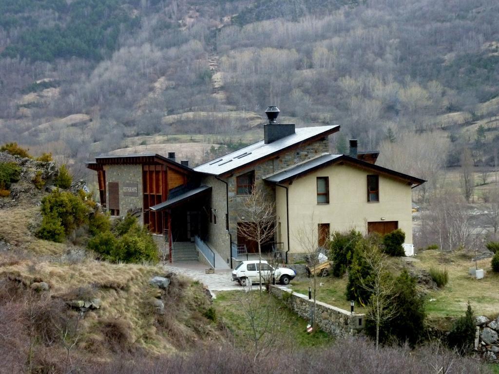 La Llardana Guest House Benasque Bagian luar foto