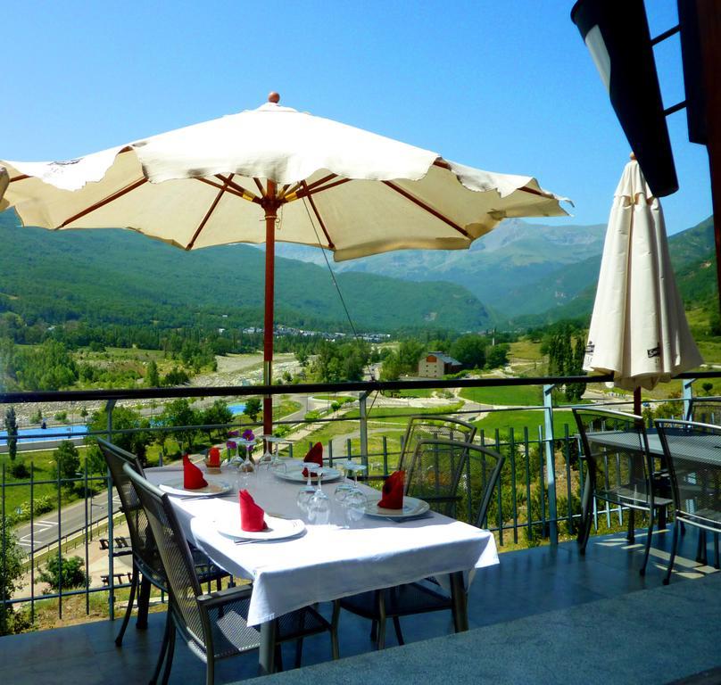 La Llardana Guest House Benasque Bagian luar foto