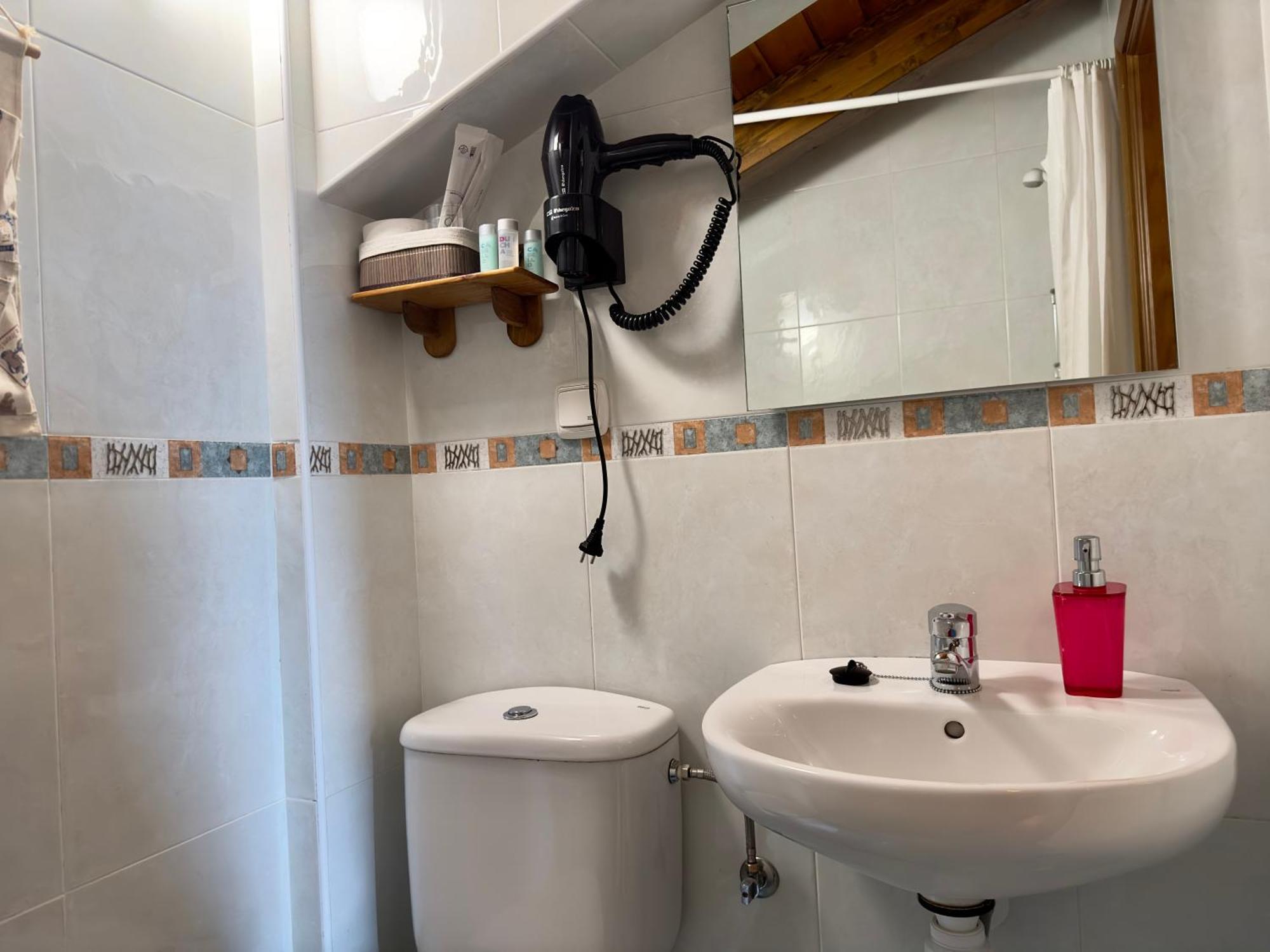 La Llardana Guest House Benasque Bagian luar foto