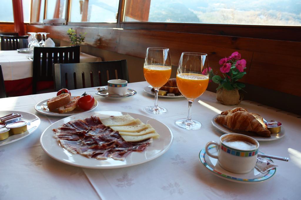 La Llardana Guest House Benasque Bagian luar foto