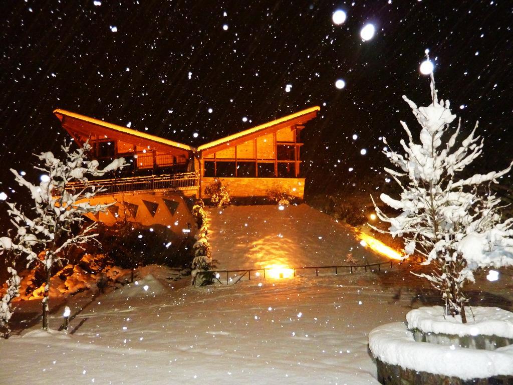 La Llardana Guest House Benasque Bagian luar foto